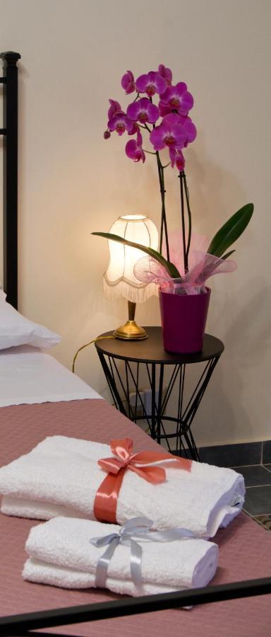 Domus Aurea Bed & Breakfast Montalbano Elicona Bagian luar foto
