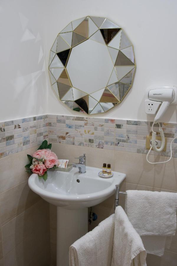 Domus Aurea Bed & Breakfast Montalbano Elicona Bagian luar foto