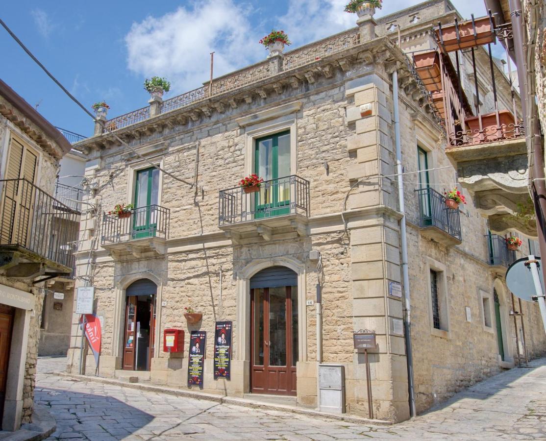 Domus Aurea Bed & Breakfast Montalbano Elicona Bagian luar foto