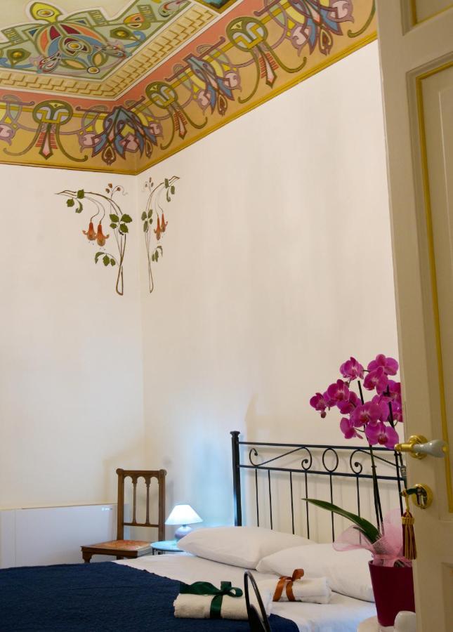 Domus Aurea Bed & Breakfast Montalbano Elicona Bagian luar foto